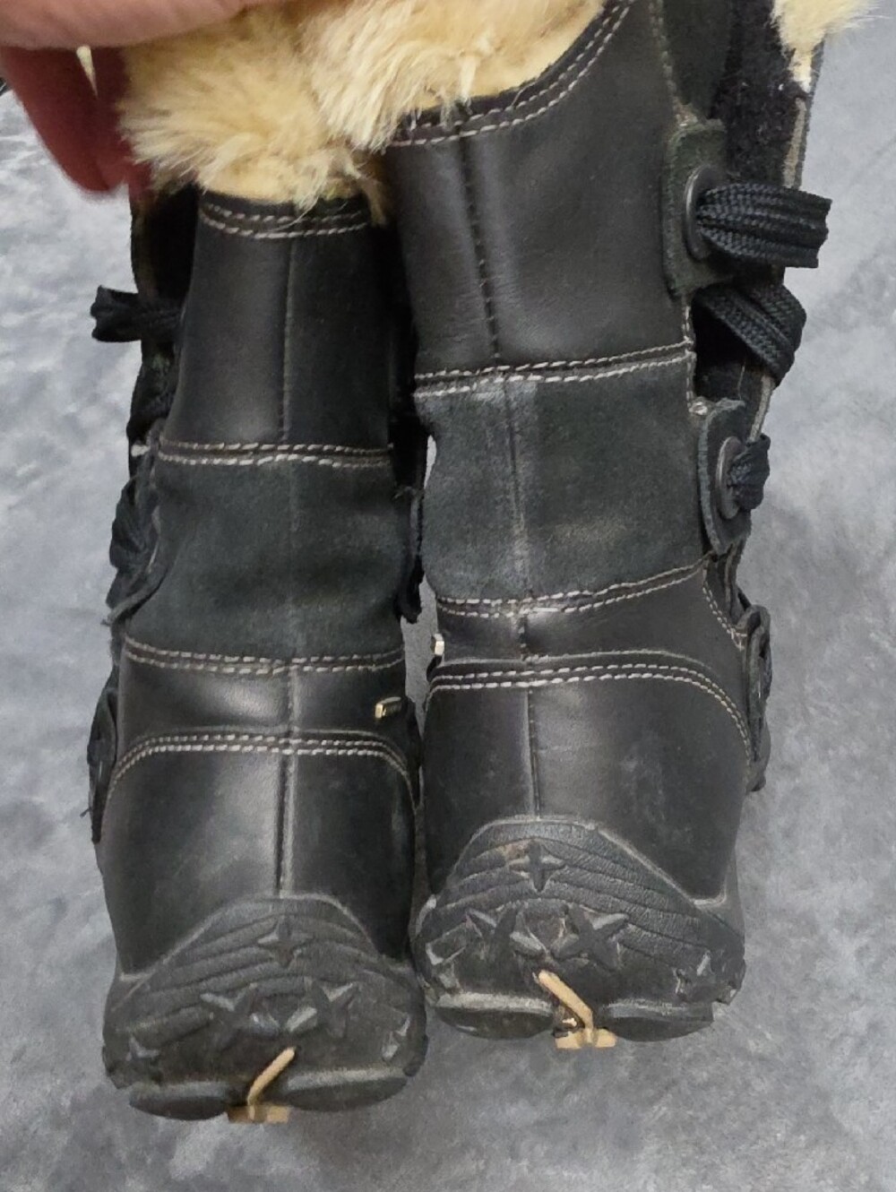 Merrell Black Leather Winter Boots with Cream Fur Collar - Picture 7 of 8